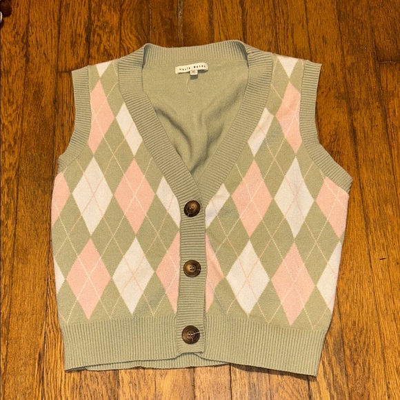 Haute Monde Light Gray Knit Vest - Picture 1 of 4